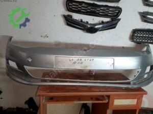 Volkswagen Golf 2023 Çıkma Ön Tampon