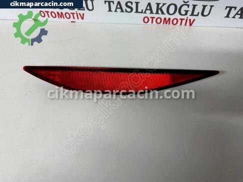 Volkswagen Golf Reflektör çıkma parça