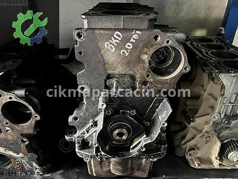 Volkswagen Jetta Yarım Motor çıkma parça