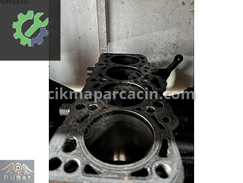 Volkswagen Jetta Yarım Motor çıkma parça