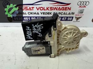 VOLKSWAGEN JETTA ÇIKMA ORJİNAL SAG ARKA CAM MOTORU 3C0 959 704 B