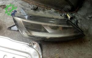 Volkswagen Jetta 2012 Çıkma Sağ Far No 3846895
