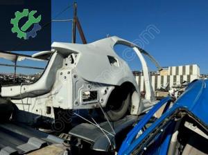 VOLKSWAGEN JETTA SAĞ ARKA ÇAMURLUK KESME BEYAZ (2. Adet)