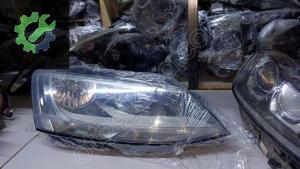 VOLKSWAGEN JETTA SAĞ FAR
