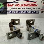 VOLKSWAGEN JETTA SOL ARKA ÇIKMA KAPI MENTEŞESİ ALT ÜST 8K0831402