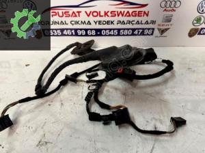 VOLKSWAGEN JETTA SOL ARKA ÇIKMA SOL ARKA KAPI TESİSATI 5CU971693