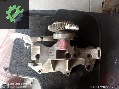 Volkswagen Passat Klima Kompresörü 038 903 143 AE çıkma parça