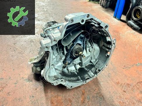 Volkswagen Passat Şanzıman Komple çıkma parça