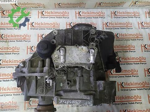 Volkswagen Passat 02E3011 çıkma parça