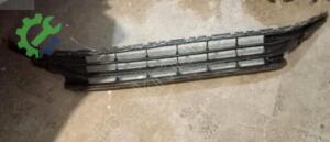 Volkswagen Passat 2015-2018 Çıkma Tampon Orta Izgara 3G0853677