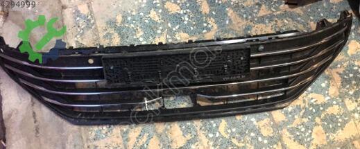 Volkswagen Passat Tampon Izgarası çıkma parça