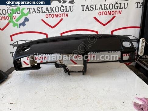 Volkswagen Passat Torpido çıkma parça