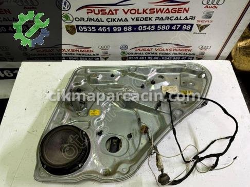 Volkswagen Passat Sağ Arka Kapı çıkma parça