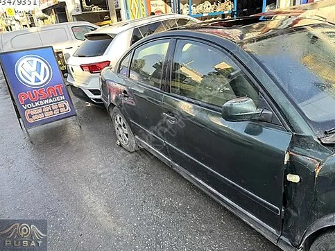 Volkswagen Passat Sağ Arka Kapı çıkma parça