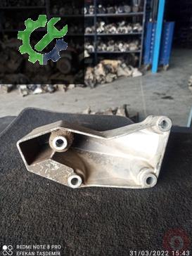 Volkswagen Passat Motor Braketi 8D0 199 307 P çıkma parça