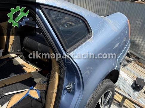 Volkswagen Passat Sol Arka Çamurluk çıkma parça