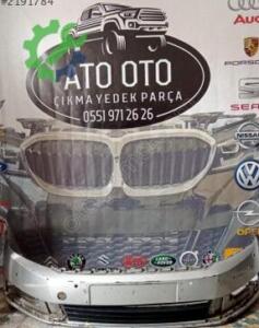 Volkswagen Passat 2003-2023 Çıkma Ön Tampon