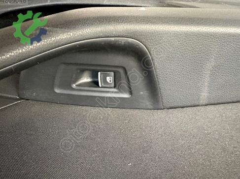 Volkswagen Passat Sol Arka Kapı çıkma parça