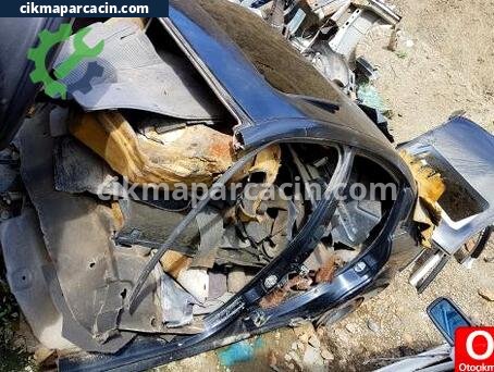 Volkswagen Passat Tavan çıkma parça