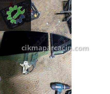 Volkswagen Passat Arka Cam çıkma parça