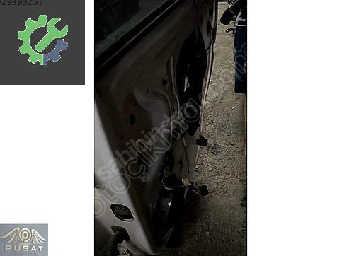 VOLKSWAGEN POLO SAG ARKA DOLU KAPI BEYAZ ORJİNAL