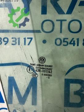 Volkswagen Polo Sağ Ön Kapı Camı çıkma parça