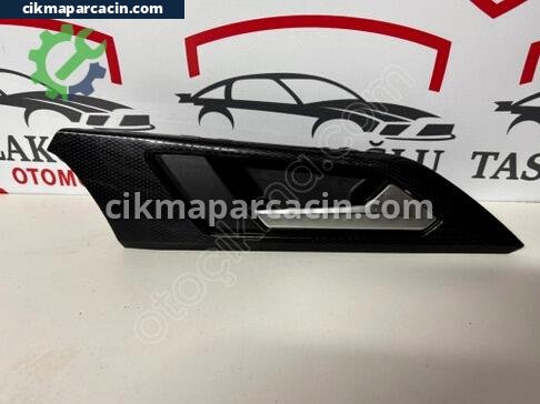 Volkswagen Polo Sağ Ön Kapı çıkma parça