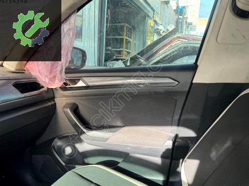 VOLKSWAGEN T-ROC ÇIKMA ORJİNAL KAPI DÖŞEMESİ ÖN SAG SOL ARKA