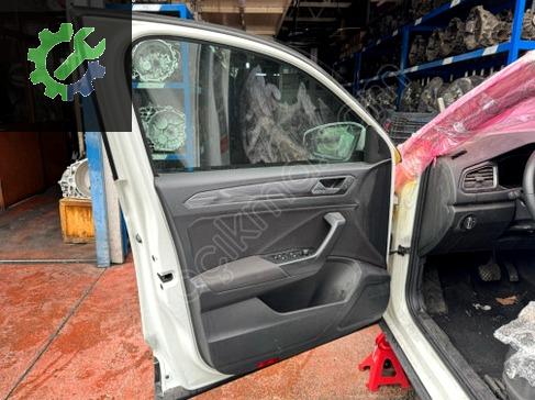 VOLKSWAGEN T-ROC ÇIKMA SOL ÖN KAPI HATASIZ BEYAZ