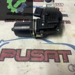 VOLKSWAGEN TİGUAN ÇIKMA CAM SİLECEK MOTORU 5NB955119