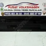 VOLKSWAGEN TİGUAN ÇIKMA ORJİNAL CD ÜNİTESİ VE TEYP 3Q0 035 819B