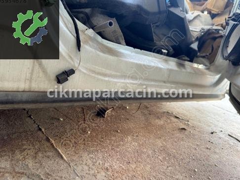 Volkswagen Tiguan Marşpiyel Sacı çıkma parça