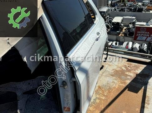 Volkswagen Tiguan Sol Arka Kapı çıkma parça