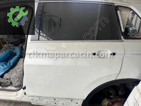 Volkswagen Tiguan Sol Arka Kapı çıkma parça