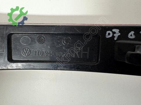 Volkswagen Touran Reflektör 1T0945106A çıkma parça