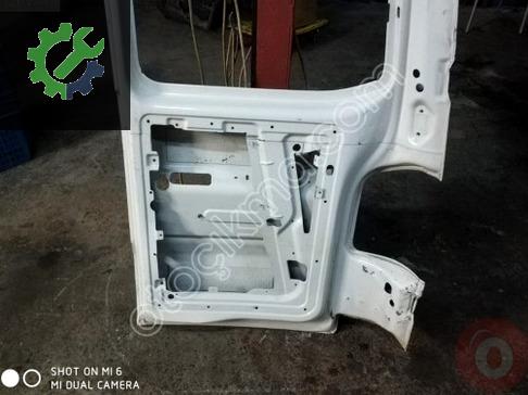 Volkswagen Transporter bagaj kapısı