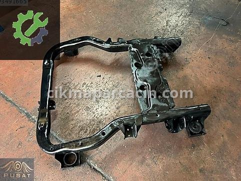 Volkswagen Transporter Radyatör Traversi çıkma parça
