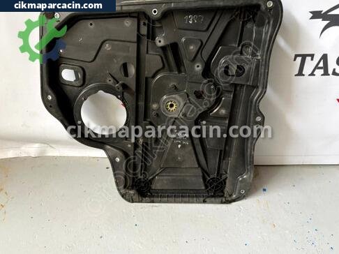 Volkswagen Transporter Sağ Ön Kapı çıkma parça