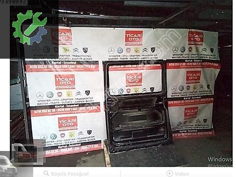 VOLKSWAGEN TRANSPORTER SAĞ SÜRGÜLÜ KAPI SİYAH