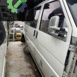 VOLKSWAGEN TRANSPORTER T 4 ÇIKMA SAG ÖN KAPI HATASIZ BEYAZ