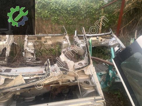 Volkswagen Transporter Komple Ön çıkma parça