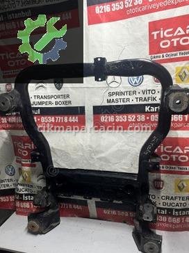 Volkswagen Transporter Radyatör Traversi T5-T6 çıkma parça