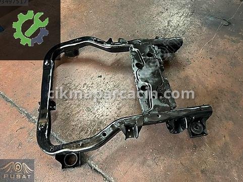 Volkswagen Transporter Radyatör Traversi çıkma parça