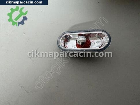 Volkswagen Transporter Çamurluk çıkma parça