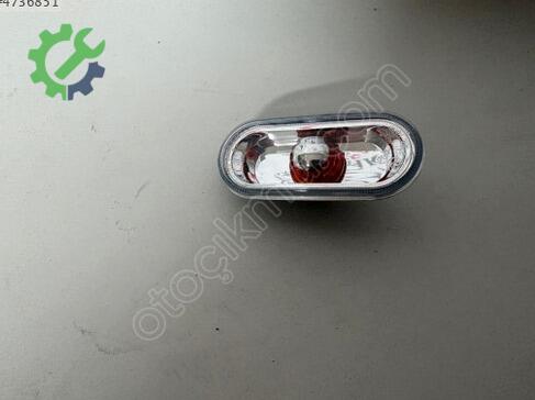 Volkswagen Transporter Çamurluk çıkma parça