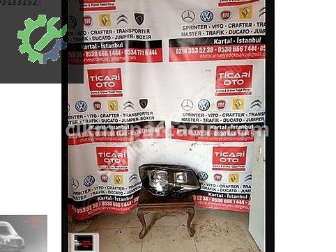 Volkswagen Transporter Sağ Ön Far çıkma parça