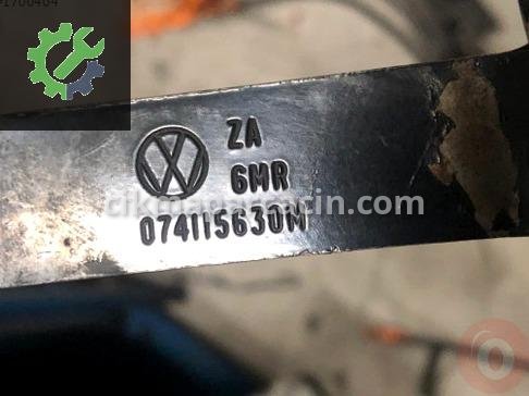 Volkswagen LT Yağ Borusu 074115630M çıkma parça