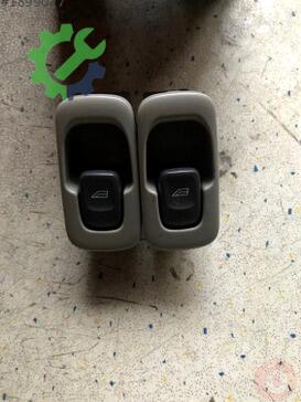 Volvo S80 Cam Düğmesi çıkma parça