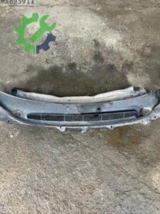Volvo S80 Cam Önü Izgarası Çıkma