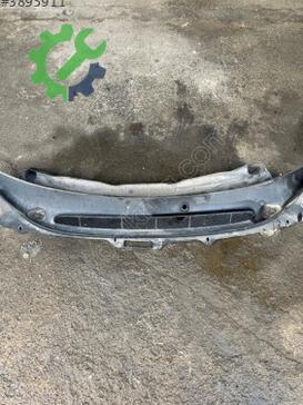 Volvo S80 Cam Önü Izgarası çıkma parça